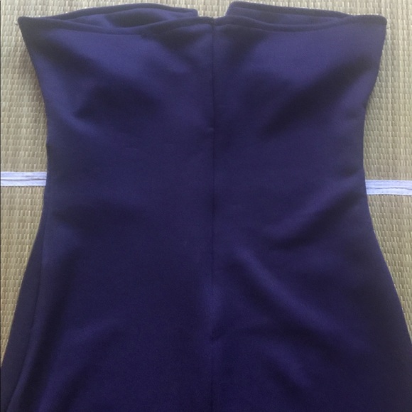 🆕NAVY BODYCON DRESS WITH BUTTON DETAIL - Picture 5 of 7